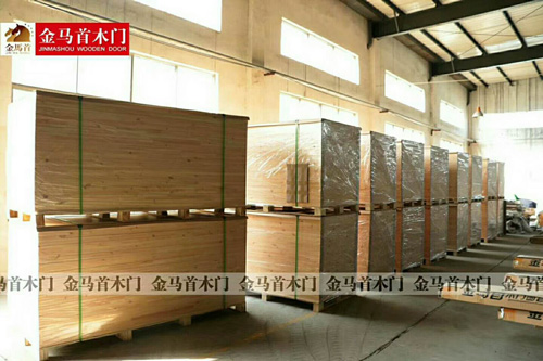 木門廠家金馬首因環(huán)保設(shè)施齊全生產(chǎn)得到保證接單不斷