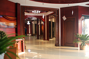 金馬首木門展廳
