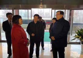 省委常委、統戰部部長張江汀來到金馬首親切慰問