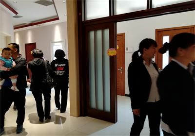 創造裝修選山東實木門生產廠家金馬首同選門的煩惱說拜拜 創造裝修選山東實木門生產廠家金馬首同選門的煩惱說拜拜