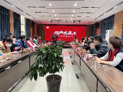 共創(chuàng)新輝煌領(lǐng)跑共贏季山東實(shí)木門生產(chǎn)廠家金馬首經(jīng)銷商大會(huì)圓滿成功